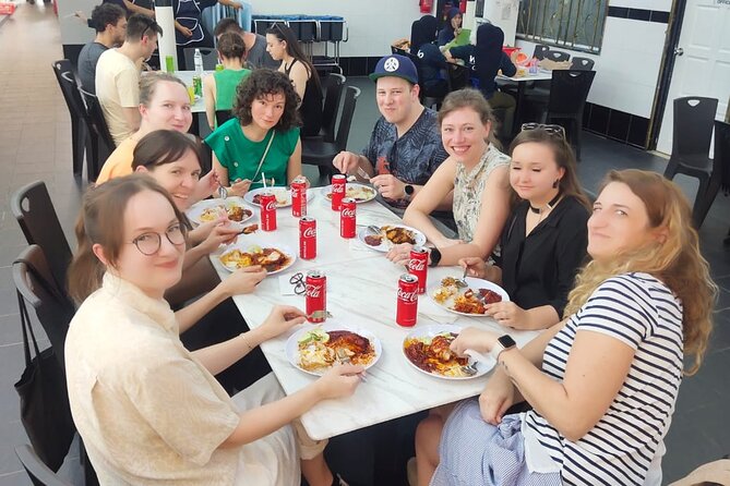 Amazing Local Food Tour in Kuala Lumpur - Guides that make or break a food tour: what to expect