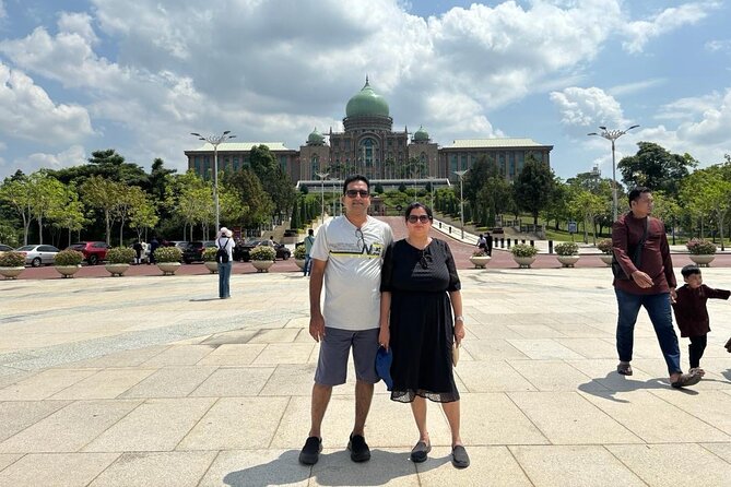 Batu Caves & Putrajaya City Tour - Putrajaya in One Ride: A Planned City You Can Read Quickly