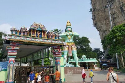 Batu Caves Tour from Kuala Lumpur - Inside the Main Caves: Temples, Shrines, and Monkeys