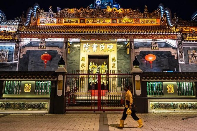 Best of KL at Night – Iconic Sights, Local Life & City Lights - Dataran Merdeka: Independence Square in a spotlight
