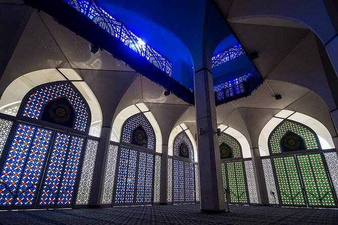 Blue Mosque And Batu Caves Private Tour from Kuala Lumpur - Batu Caves: how to enjoy the limestone caves without losing your plan