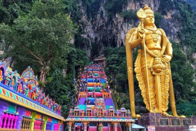 Blue Mosque And Batu Caves Tour - Geneve Timepiece + Batik Chong: included stops that can feel like shopping
