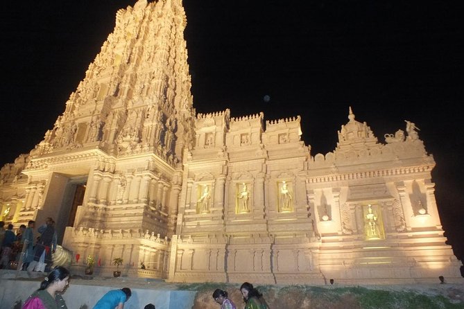 City Tour with Batu Cave and Fireflies Tour - Bukit Melawati and monkey time in Kuala Selangor