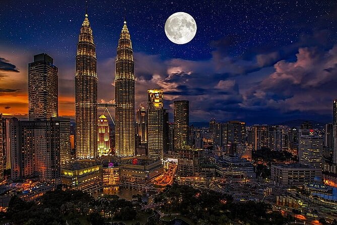 Discover The Best of Kuala Lumpur by Night - Key things you will notice