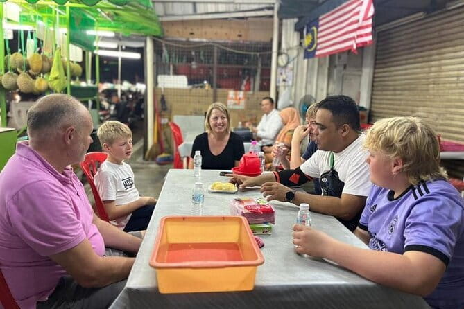 Eat Like a Local in Kuala Lumpur - How the tour works: small groups, pickup, and a tight food schedule