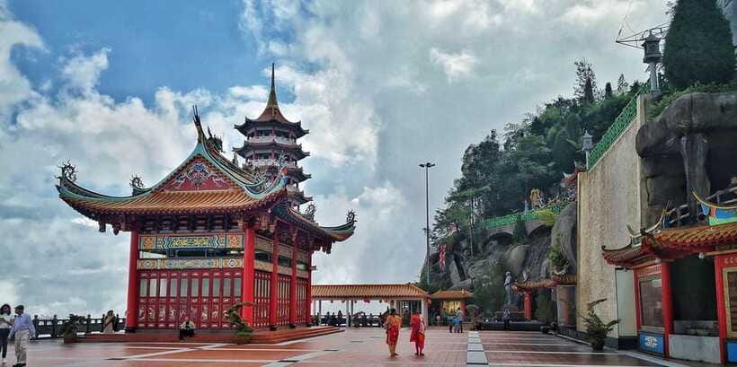 From Kuala Lumpur: Private Genting Highlands Day Trip - Shopping and Time on the Hill: The Best Use of Your Free Window