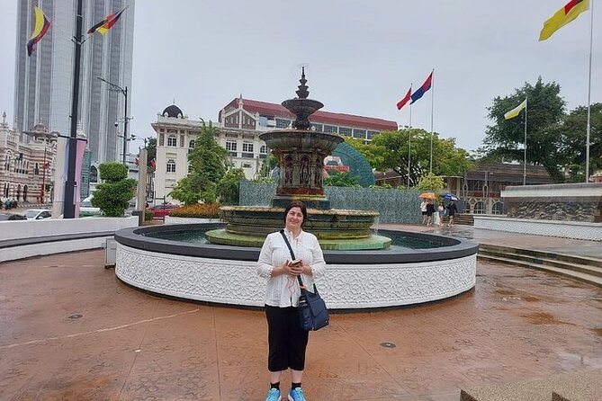 Full Day Kuala Lumpur City Tour with Petronas Twin Tower Tickets - Temple hopping in Chinatown, Brickfields, and Central Market