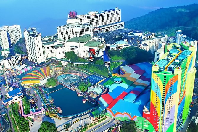 Genting Highlands & Batu Caves Day Tour + Chin Swee Temple - Genting Highlands Premium Outlets and Resort World: shopping versus theme-park time