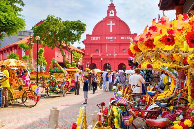 Genting Highlands & Batu Caves Include Cable Car Tickets - Premium Outlets and First World Plaza: where the day becomes shopping and indoor fun