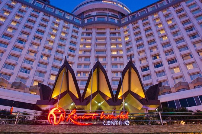 Genting Highlands Day Tour: An Exciting and Fun-Filled Experience - Resort World Genting: theme parks, indoor fun, and a lot of food choice