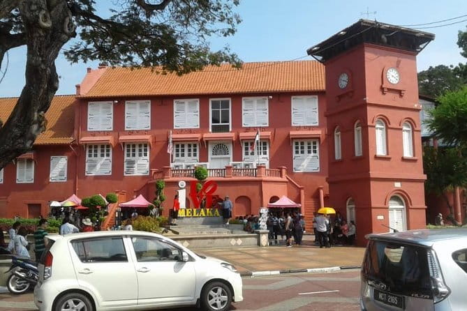 Historical Malacca Day Tour from Kuala Lumpur - Stadthuys and Red Square: Dutch Malacca at Street Level