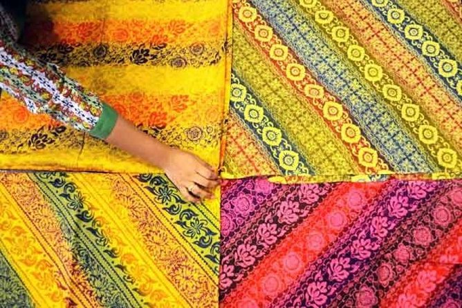 Kuala Lumpur Batu Caves & Countryside Tour - Batik Chong at East Coast Batik: handicrafts and a hands-on feel