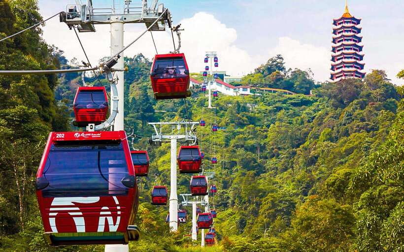Kuala Lumpur: Batu Caves & Genting Private Day Trip - The Batik Factory Stop: Where Craft Turns Into Real Skill