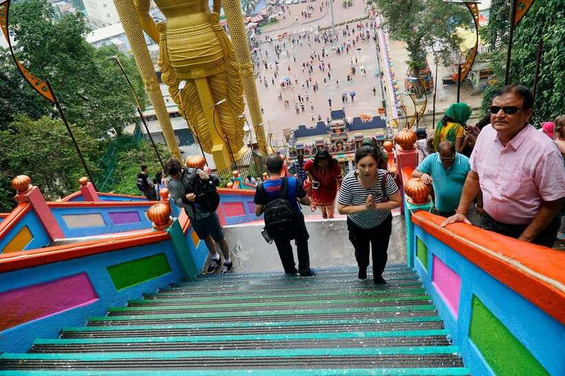 Kuala Lumpur: Batu Caves & Historic Buildings Tour - Thean Hou Temple on Robson Heights: a 6-tier pagoda with clear community roots