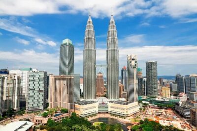 Kuala Lumpur City & Batu Caves Temple Private Tour - Petronas Twin Towers: tall, modern, and timed for a relaxed look