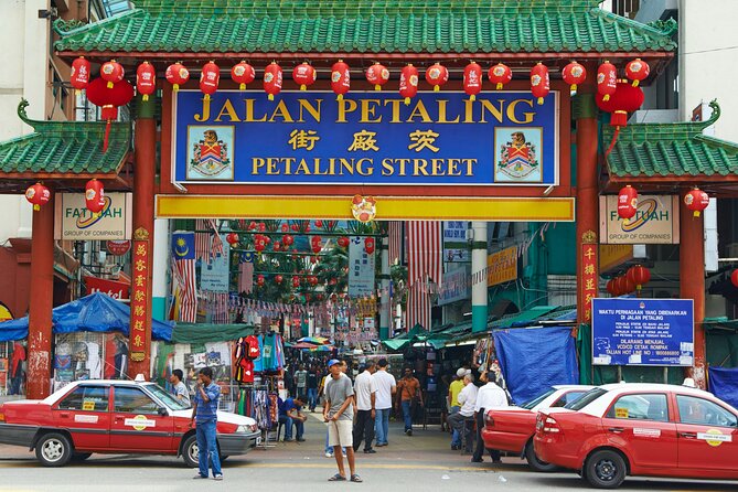 Kuala Lumpur City & Batu Caves Temple Private Tour - Petaling Street Market and Central Market: food, shopping, and heritage in one flow