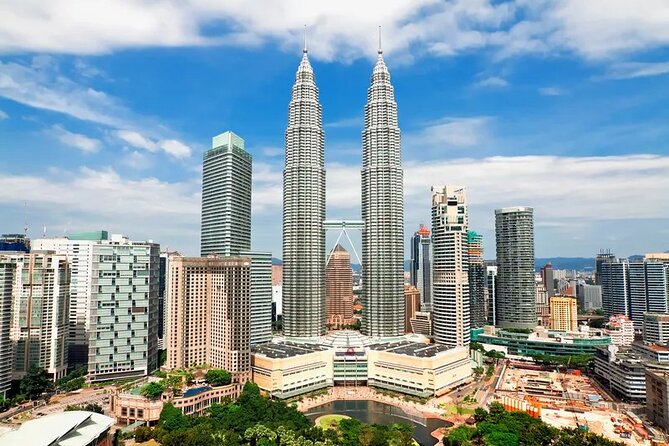 Kuala Lumpur City & Batu Caves Temple Private Tour - Petronas Twin Towers: tall, modern, and timed for a relaxed look