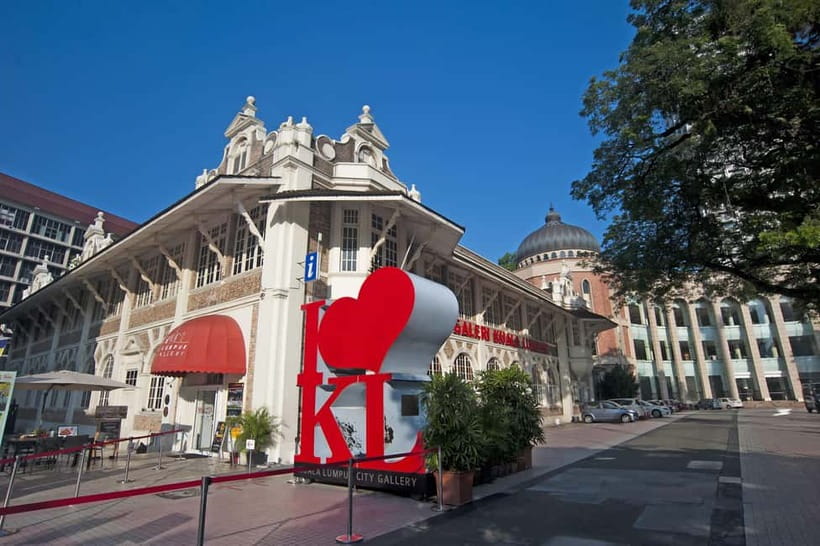 Kuala Lumpur: City Highlights, Batu Caves, and Malacca Tour - Getting Oriented: Pickup Zones, WhatsApp, and a Private Day Flow