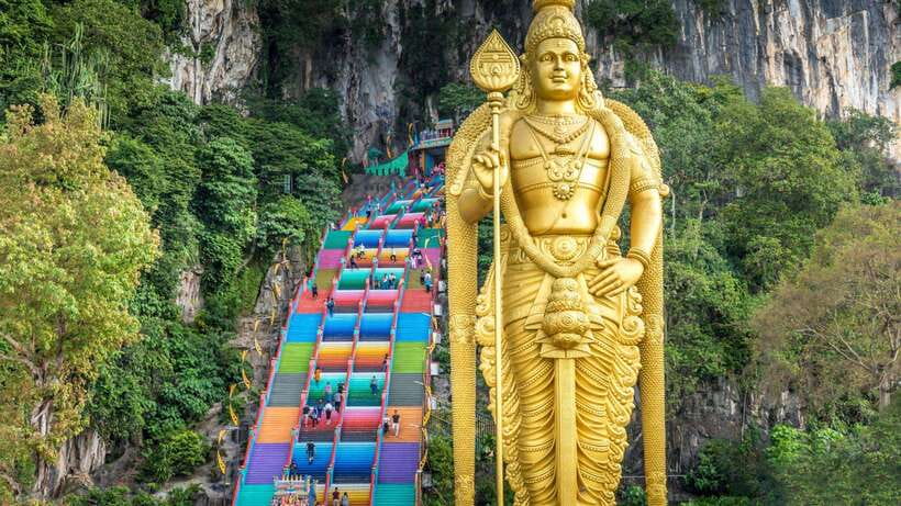 Kuala Lumpur: City Sights, Batu Caves and Fireflies Day Trip - From Istana Negara to the National Mosque: KL’s Big-Theme Morning