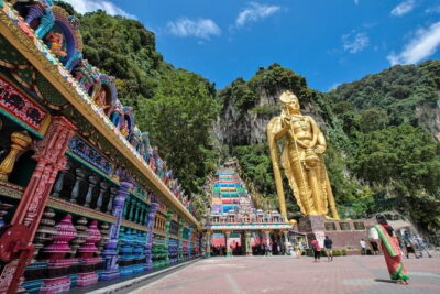 Kuala Lumpur City Tour with 21 Attraction (Private) - Istana Negara’s official grounds and the ride north to Batu Caves
