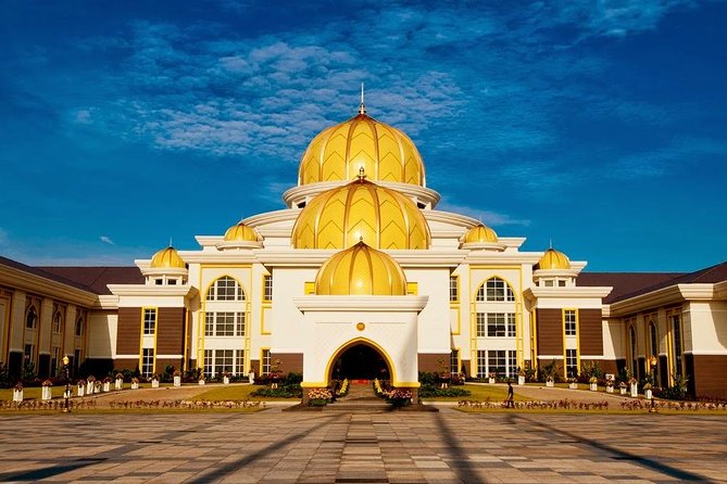 Kuala Lumpur City Tour with Batu Caves (Private) - Hotel Pickup and Getting Around: Comfort Is Part of the Product