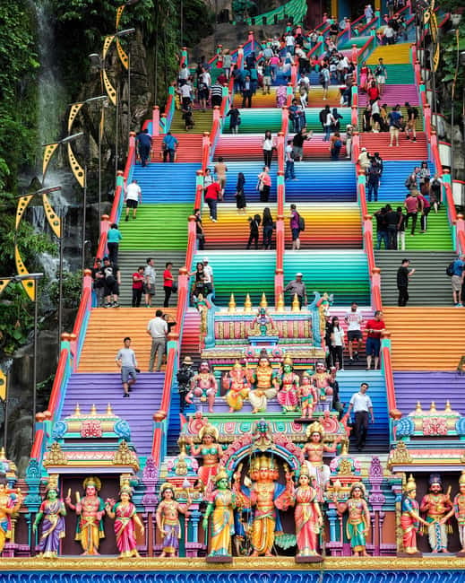 Kuala Lumpur Country and Batu Caves Tour - Pickup around KLCC and the “easy logistics” advantage