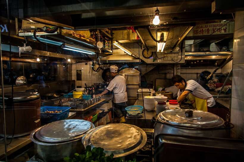 Kuala Lumpur: Evening Food Tour by Bike - Why Kuala Lumpur is perfect for a bike-and-food evening