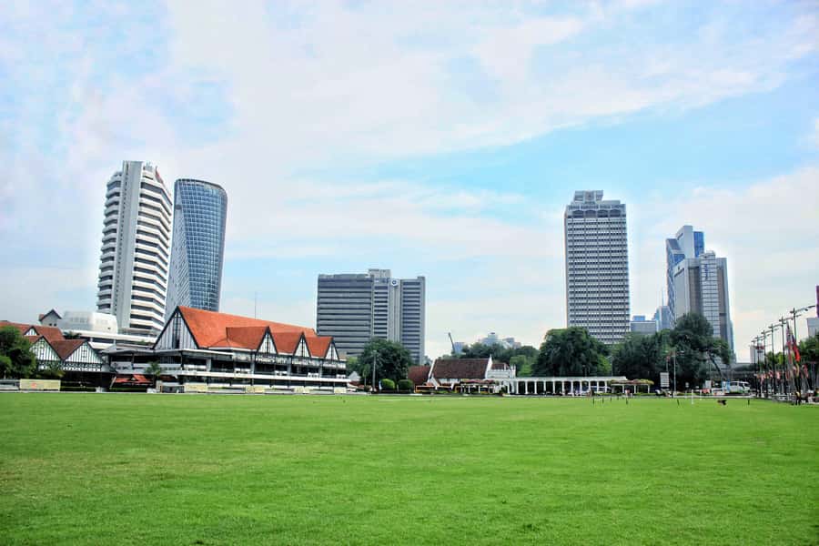 Kuala Lumpur Half-Day City Tour - Petronas Twin Towers: The Photo Moment You Came For