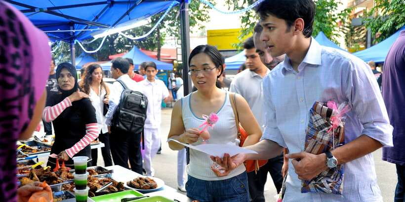 Kuala Lumpur: Half Day Local Food Walking Tour - Kampung Baru: The Village Feel in The Middle of Kuala Lumpur