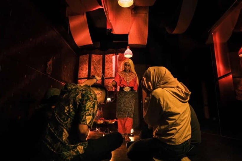 Kuala Lumpur: Hauntu The Linc Admission Ticket - The scares: dark corridors, eerie rooms, and practical special effects
