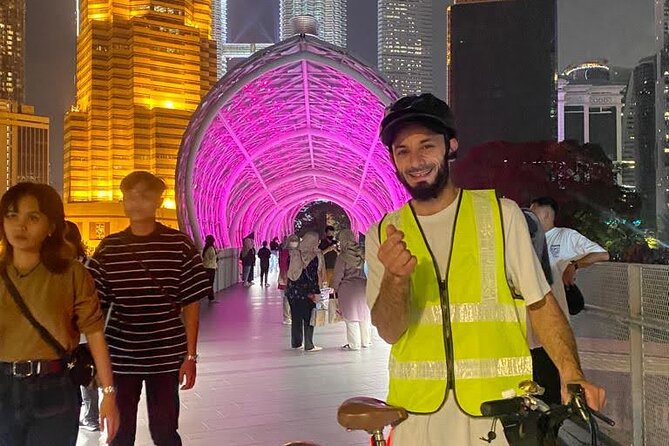 Kuala Lumpur Sunset Evening Cycling Tour - Kwai Chai Hong: alleyway history turned into an active night stroll