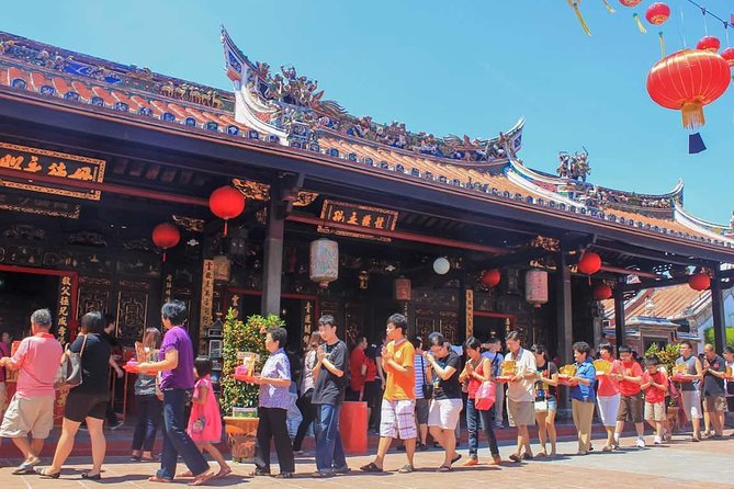 Malacca Day Trip From Kuala Lumpur - Dutch Square, Temples, and Mosques: How to See Malacca Beyond the Photos