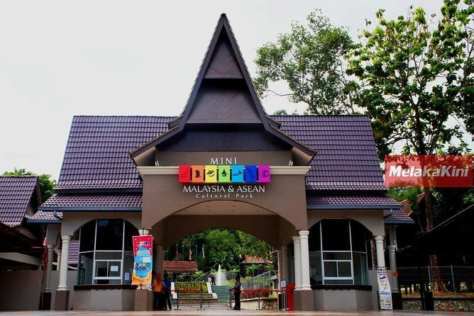 Melaka Full-Day Trip From Kuala Lumpur - The Drive South: Comfort, Time, and Setting Expectations