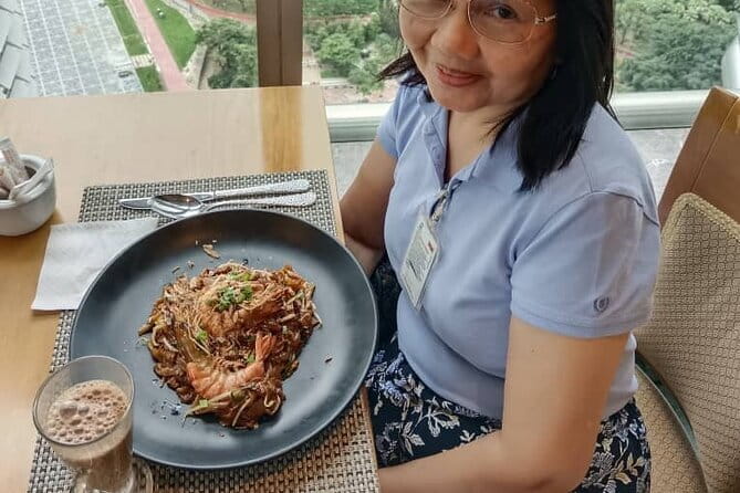 Petronas Twin Towers Special Entrance & Dining With Expert Guide - Entering Petronas with a plan that actually helps