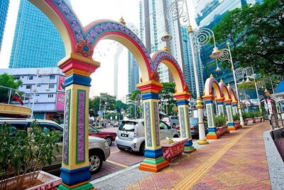 Private Half-Day Cultural Tour in Kuala Lumpur - Stop 1: Batu Caves and the Hindu shrines you can’t miss