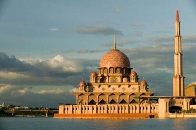 Private Half-Day Putrajaya Tour with Lake Cruise from Kuala Lumpur - Key Points at a Glance