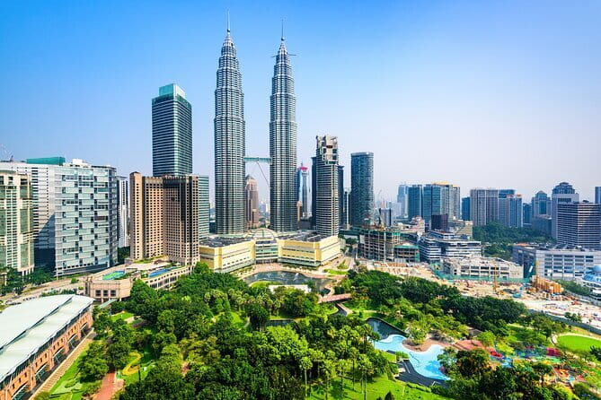 Private Kuala Lumpur City Tour with KL Tower & Batu Caves - Perdana Botanical Garden and Masjid Negara: calm green space and a modern mosque