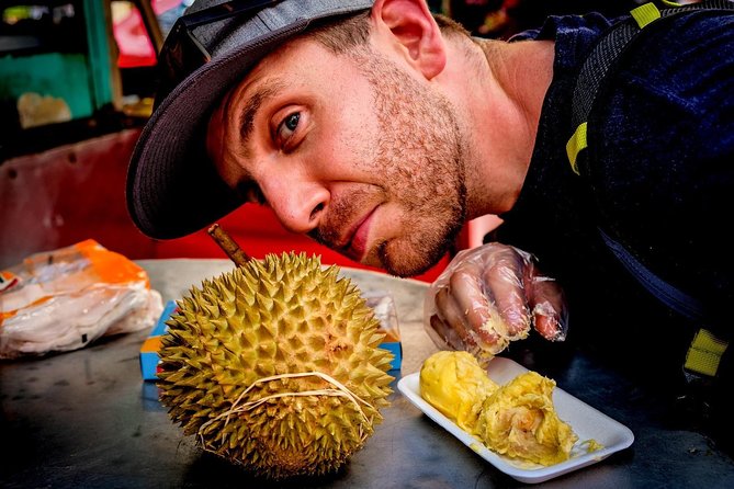 Private Kuala Lumpur Night Market And Food Tour - Merdeka Square (Independence Square): Landmark Photos and Local Hangout Time