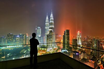 Private Kuala Lumpur Photographic Tour With Petronas Towers & Sky Box K.L Tower - Petronas Twin Towers: Skybridge + the 86th-floor Observation Deck