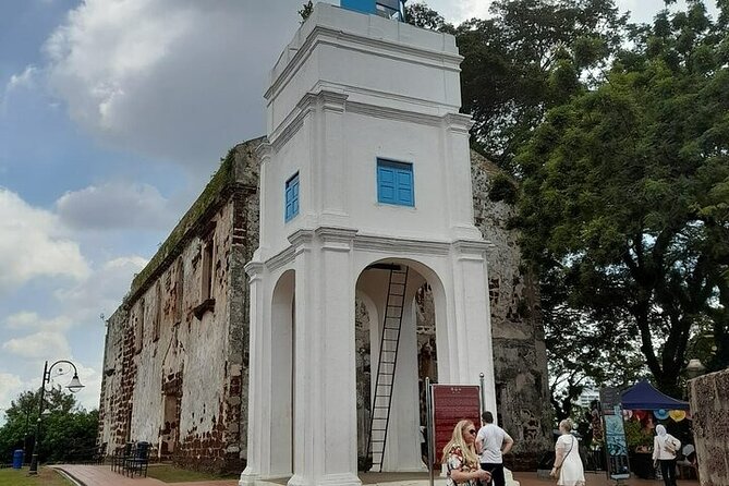 Private Malacca Day Tour from Kuala Lumpur - Jonker Street: shopping and eating time that feels like the real Malacca