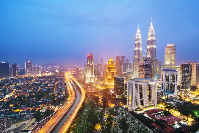 Private Night Tour: Petronas Twin Tower And Shopping - Chinatown Night Bazaar: Shopping Streets And Temple Sights