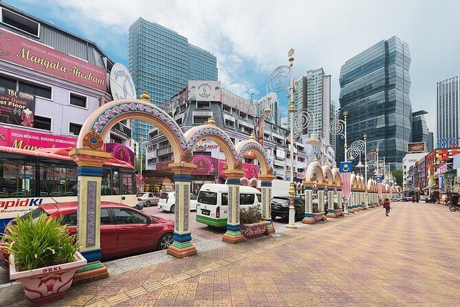 Private Shore Excursion from Klang Port to KL city tour - Istana Negara and National Monument: quick stops with big symbolism