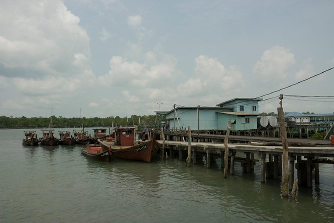 Private Tour: Crab Island Sightseeing Boat Ride and Seafood Lunch - Who this tour suits (and who should think twice)