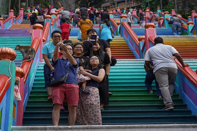 Private Tour Kuala Lumpur with Petronas Twin Towers Observation Deck & Batu Cave - Petronas Twin Towers Observation Deck: city views plus Skybridge energy
