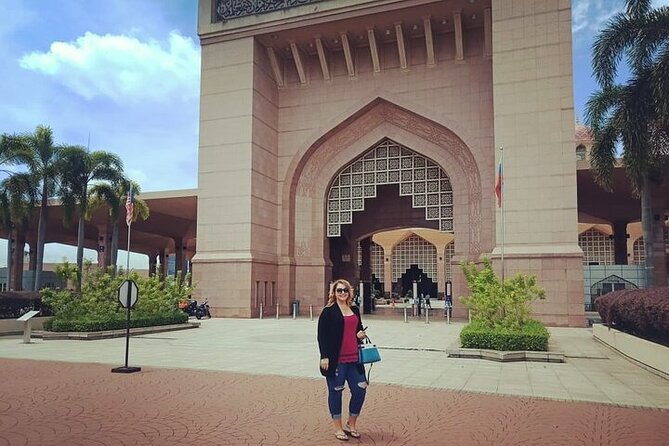 Putrajaya City Tour From Kuala Lumpur - Kelab Tasik Putrajaya Cruise: Optional, But Often the Most Relaxing Part