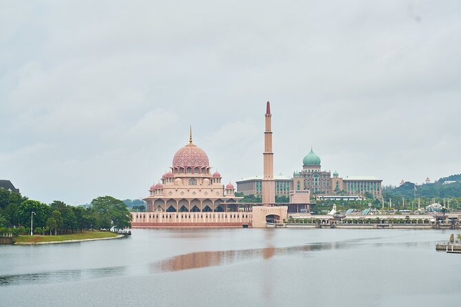 Putrajaya City Tour From Kuala Lumpur - Seri Wawasan Bridge: A Photo Stop With Real “Wow” Design