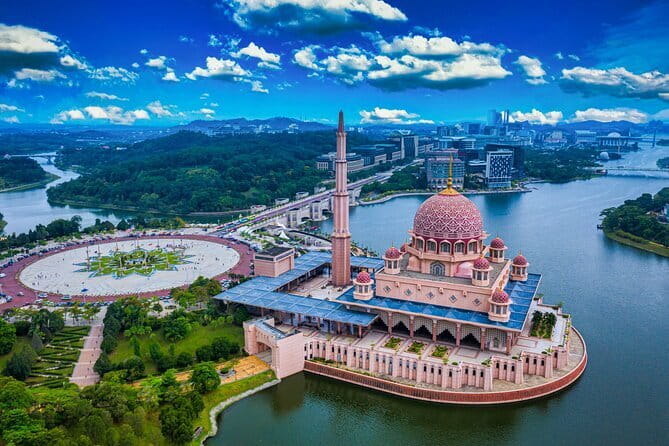 Putrajaya Tour From Kuala Lumpur Includes Batu Caves - Key things to know before you go
