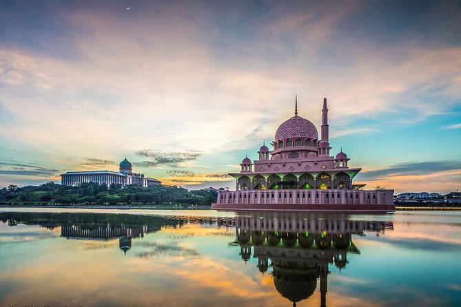 Putrajaya Tour with Traditional Boat Cruise & Pink Mosque (Private) - Key Highlights at a Glance