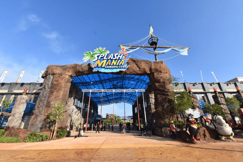 Selangor: SplashMania at Gamuda Cove - Ride quality and staff vibe: friendly help vs. uneven thrill