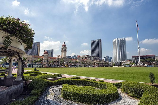 Shore Excursions from Port Klang Terminal - Petronas Twin Towers and KLCC Park: seeing the skyline without ticket pressure